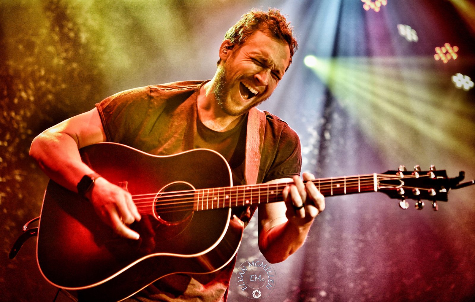 Phillip Phillips Closes Tour at Historic Toad’s Place in New Haven – Photos
